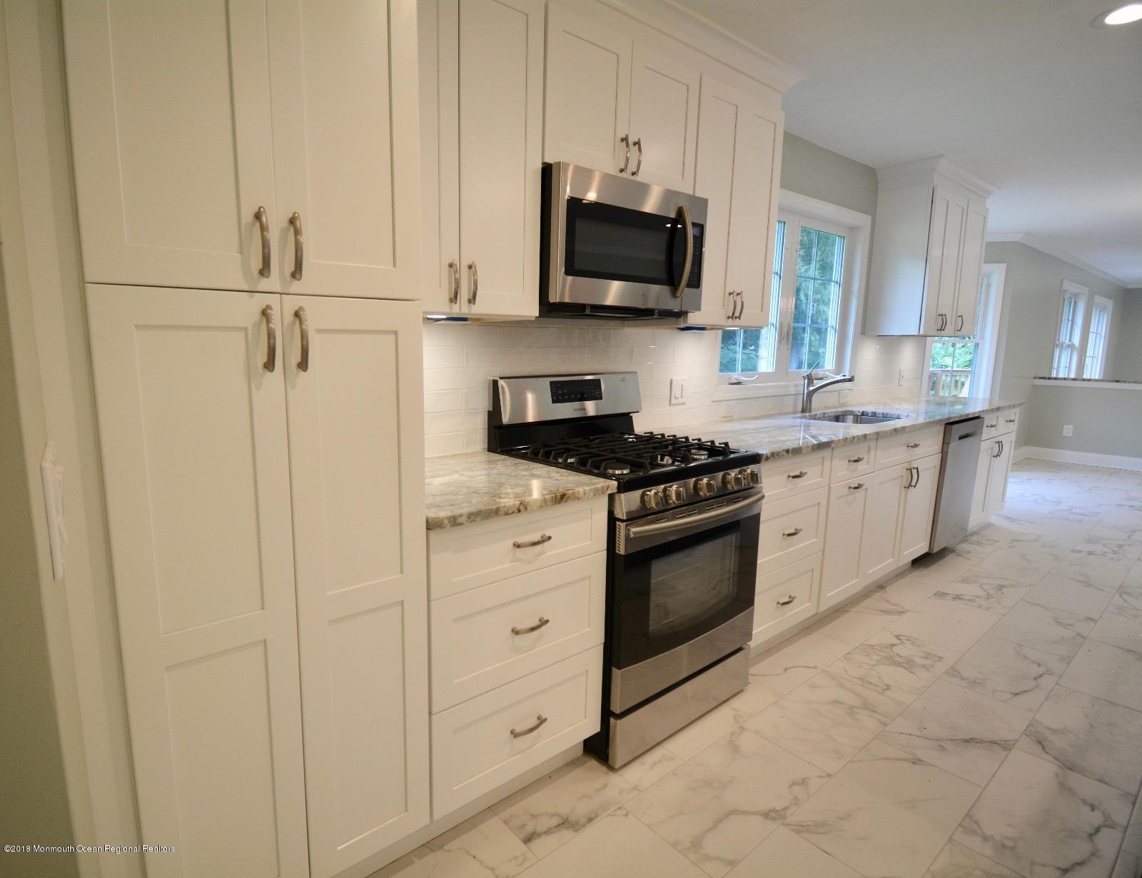 90 Paint Island Spring Road Clarksburg, NJ 08510 - Photo 15 of 58 Kitchen