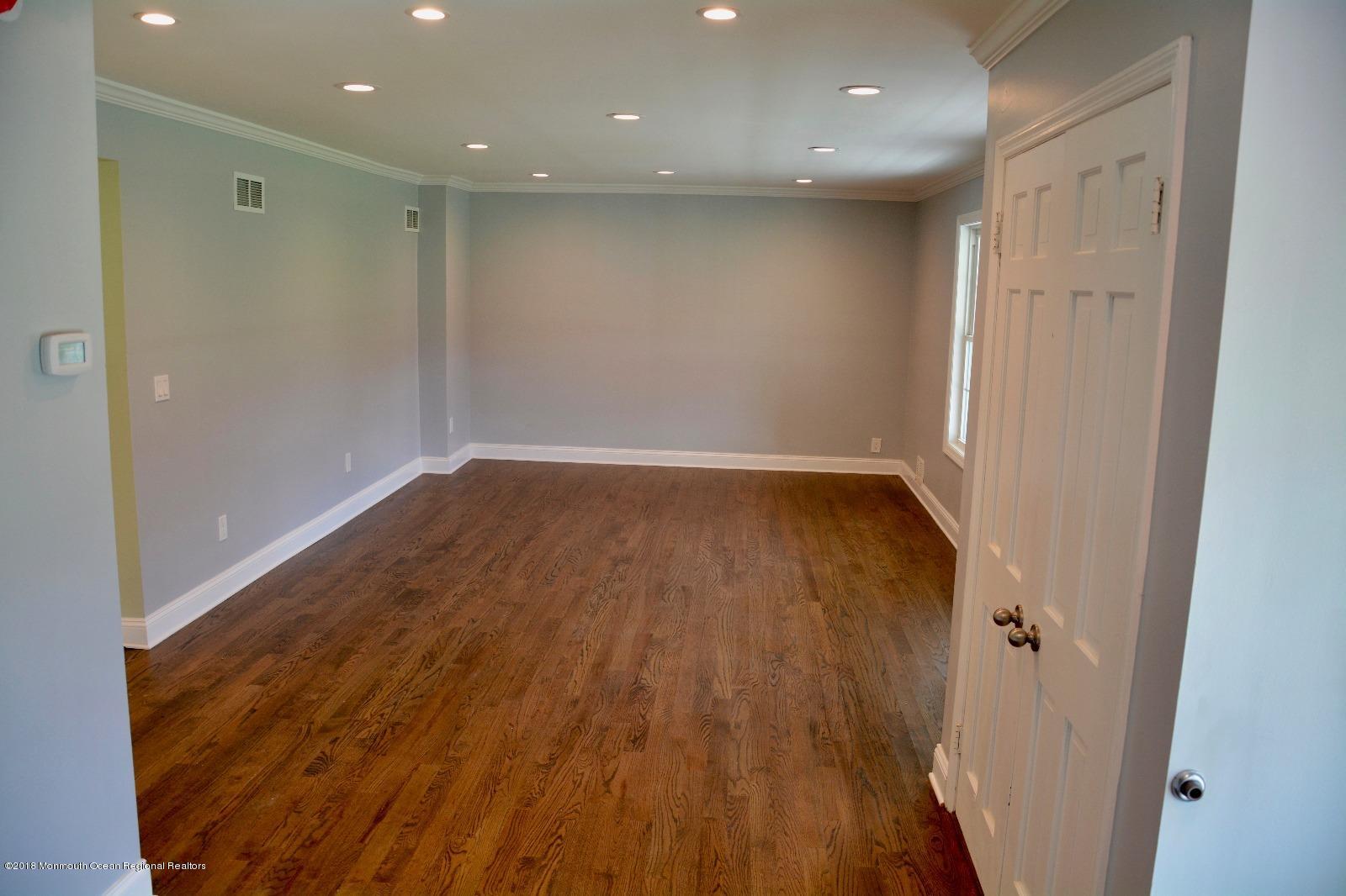 90 Paint Island Spring Road Clarksburg, NJ 08510 - Photo 26 of 58 Living Room