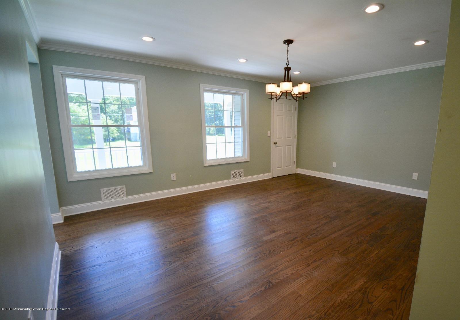 90 Paint Island Spring Road Clarksburg, NJ 08510 - Photo 27 of 58 Dining room