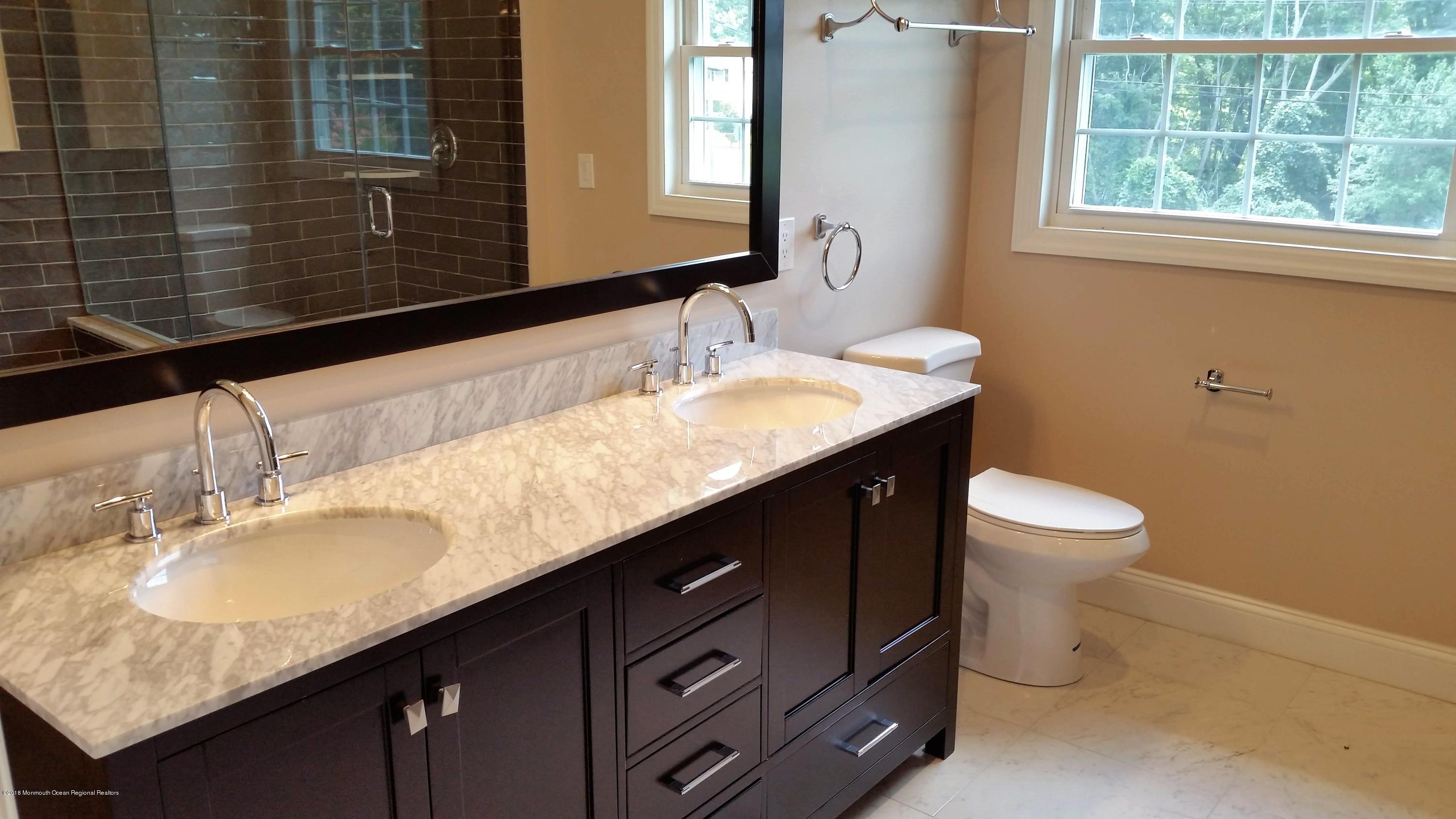 90 Paint Island Spring Road Clarksburg, NJ 08510 - Photo 34 of 58 Master Bath