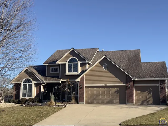 $527,850 | 3728 Southwest Stonybrook Drive, Topeka, KS 66610
