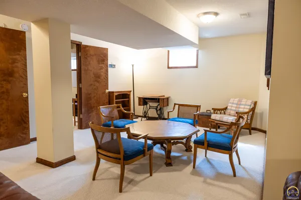 $524,950 | 3728 Southwest Stonybrook Drive, Topeka, KS 66610