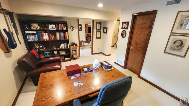 $527,850 | 3728 Southwest Stonybrook Drive, Topeka, KS 66610