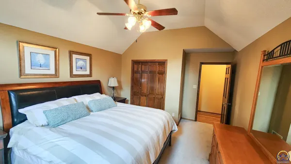 $524,950 | 3728 Southwest Stonybrook Drive, Topeka, KS 66610