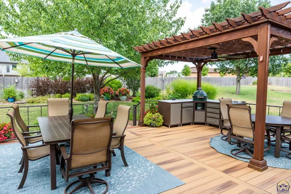 $524,950 | 3728 Southwest Stonybrook Drive, Topeka, KS 66610