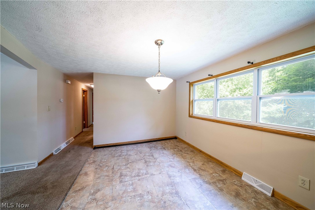 3577 Rolling Ridge Road Northeast Canton, OH 44721 - Photo 13 of 32 Gallery Image 13
