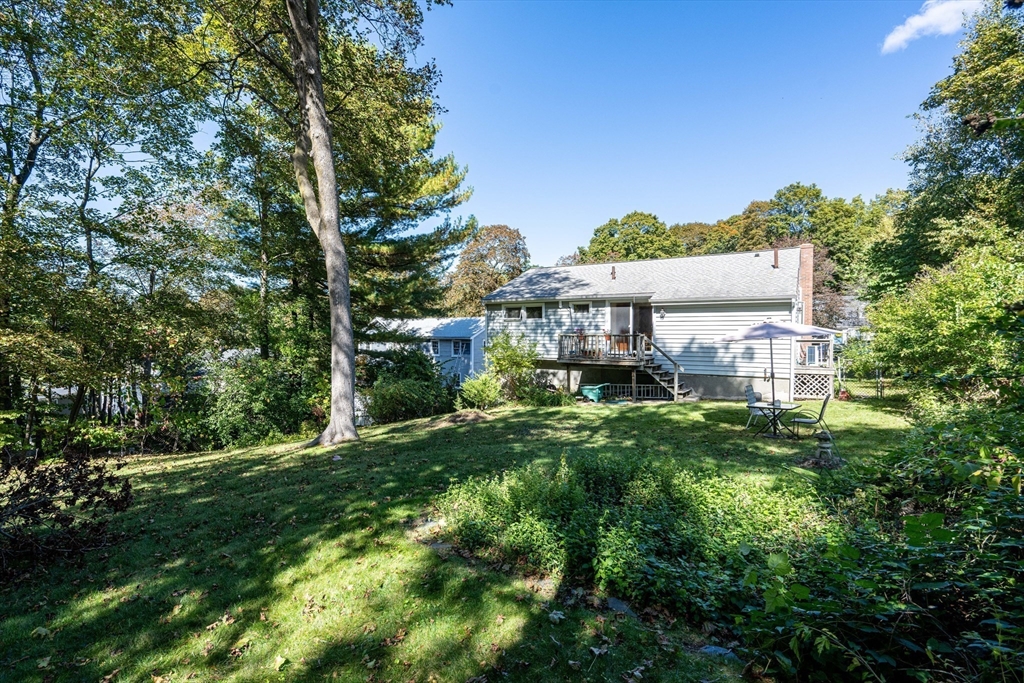 41 Englewood Road Winchester, MA 01890 - Photo 15 of 17