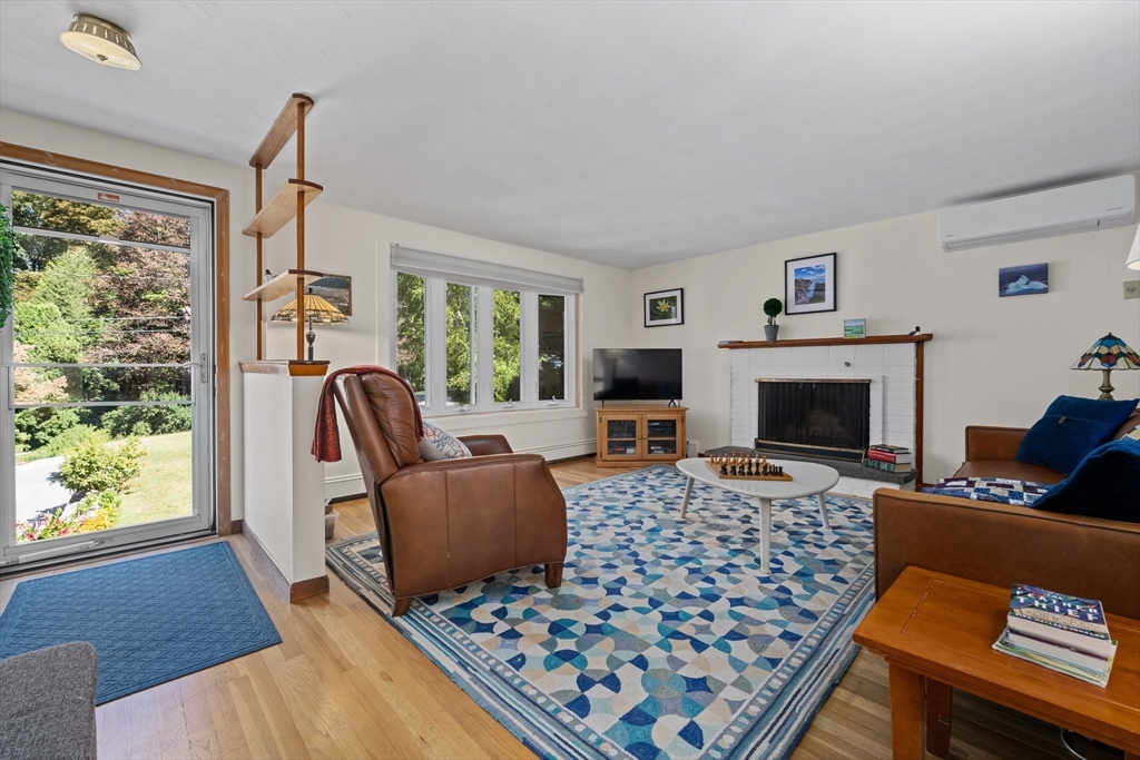 41 Englewood Road Winchester, MA 01890 - Photo 3 of 17