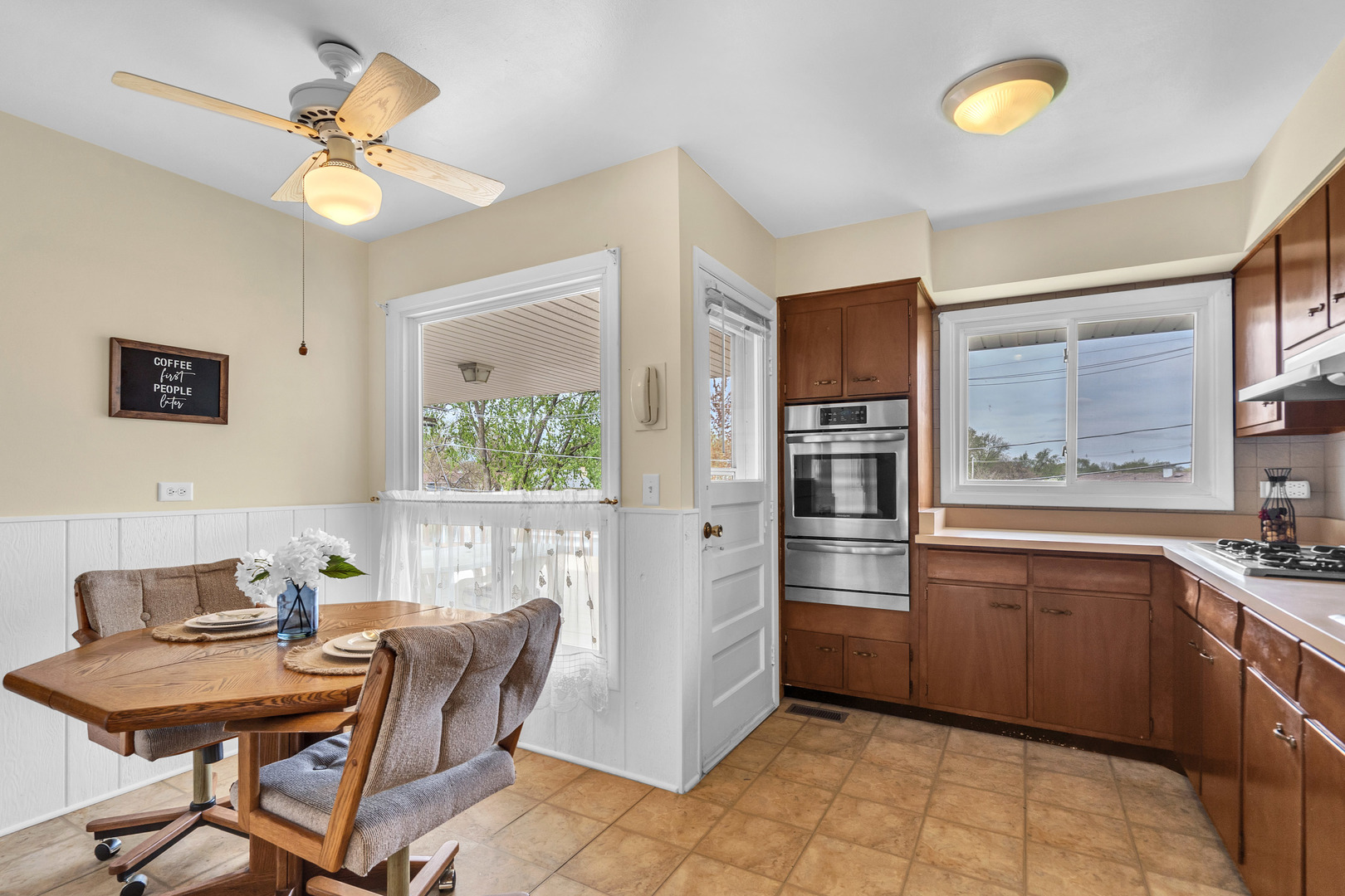 1755 Chippendale Road Hoffman Estates, IL 60169 - Photo 12 of 33