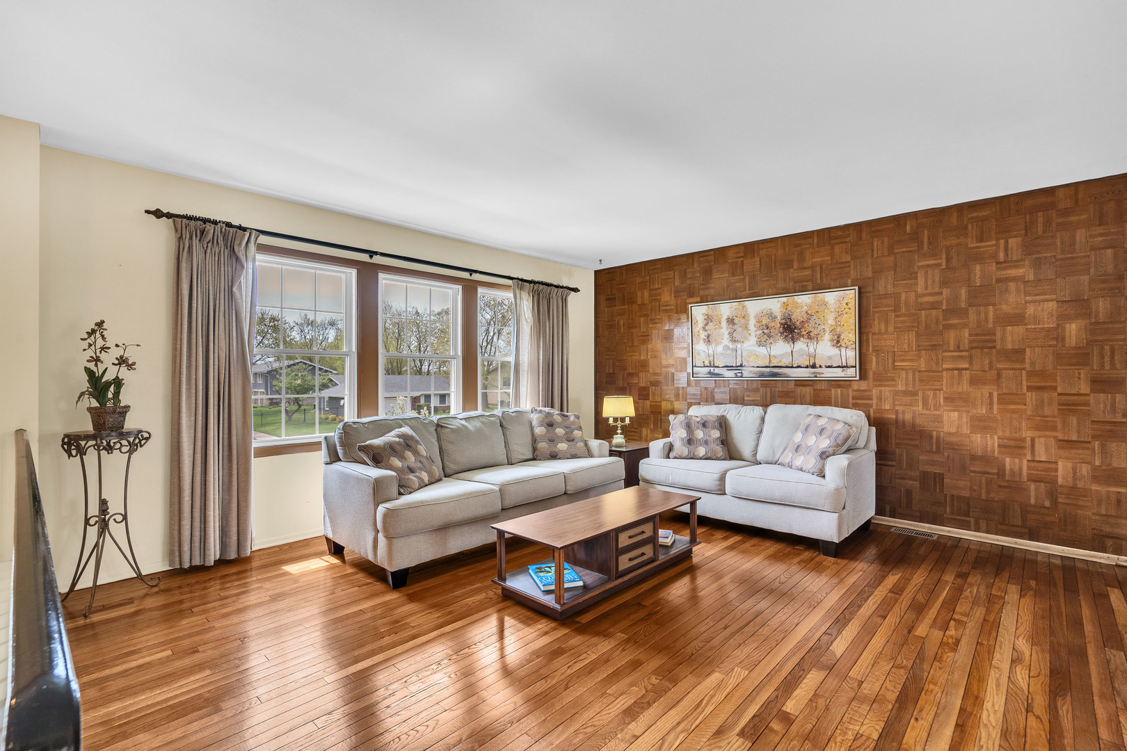 1755 Chippendale Road Hoffman Estates, IL 60169 - Photo 6 of 33