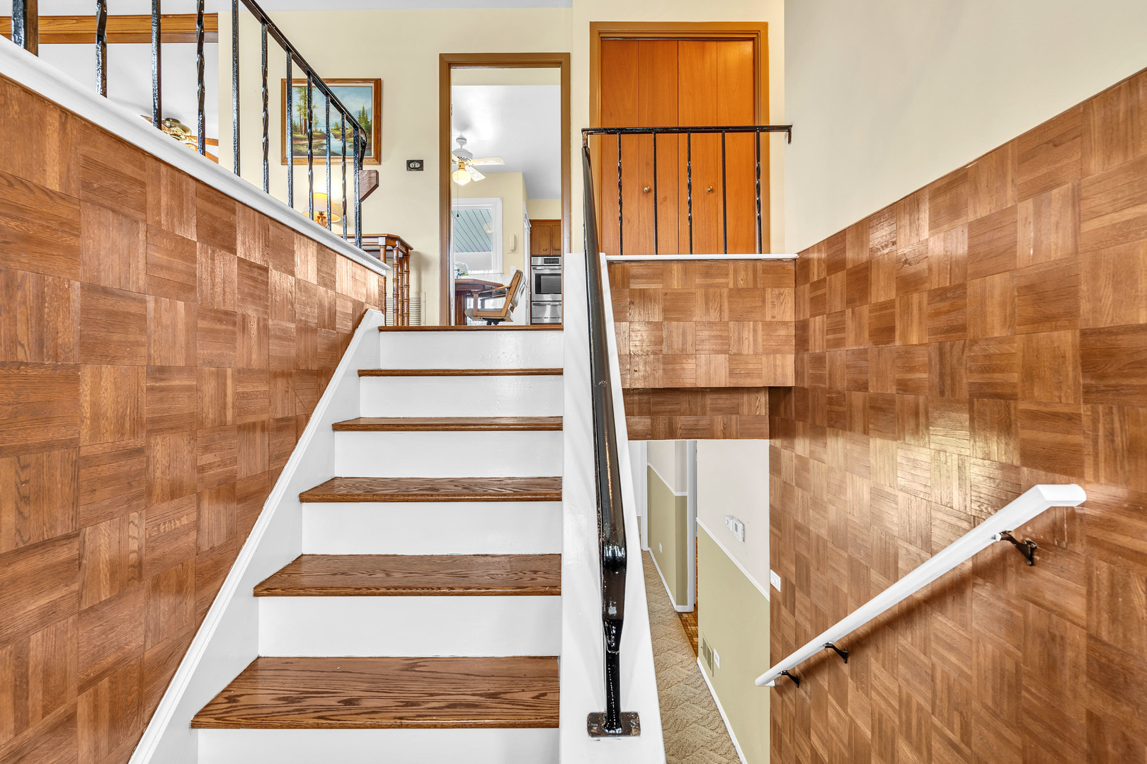 1755 Chippendale Road Hoffman Estates, IL 60169 - Photo 7 of 33