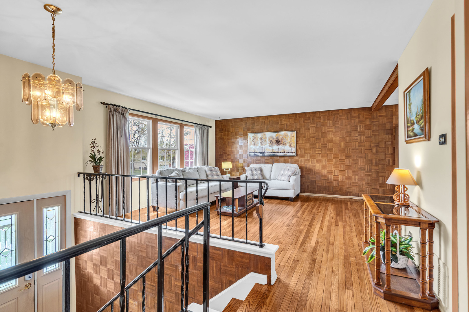 1755 Chippendale Road Hoffman Estates, IL 60169 - Photo 8 of 33