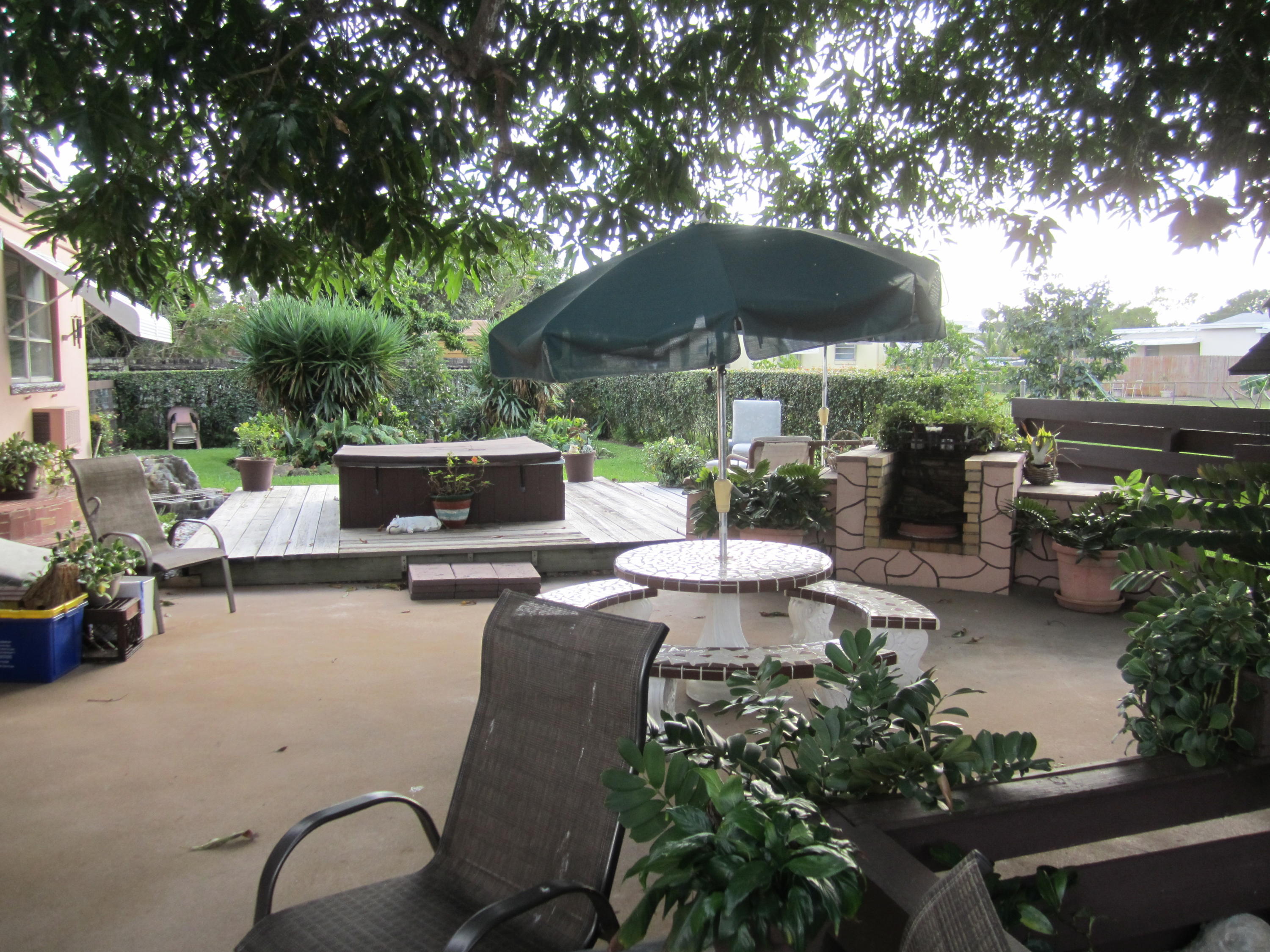 3058 Meadow Road Palm Springs, FL 33406 - Photo 3 of 11 IMG_1684