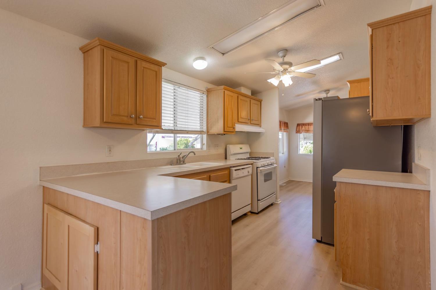 169 Don Antonio Way Ojai, CA 93023 - Photo 3 of 27