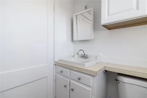 $459,500 | 1609 West Main Road, Middletown, RI 02842