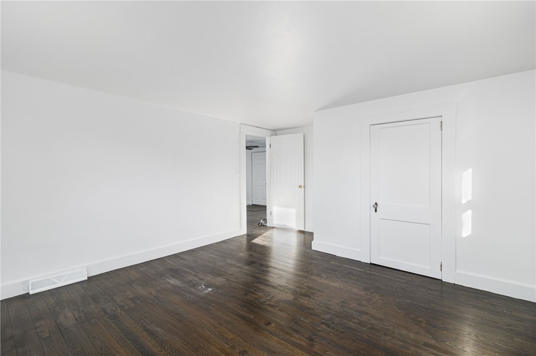 1609 West Main Road Middletown, RI 02842 - Photo 17 of 31 Bedroom #1