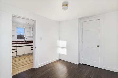 $459,500 | 1609 West Main Road, Middletown, RI 02842