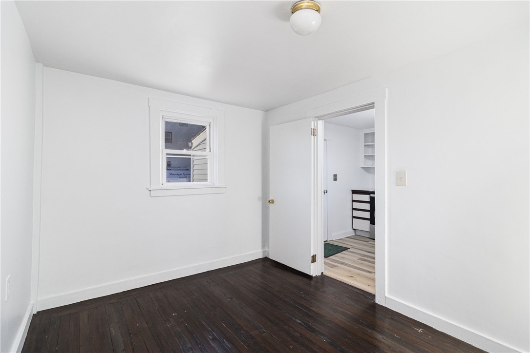 1609 West Main Road Middletown, RI 02842 - Photo 21 of 31 Bedroom #2