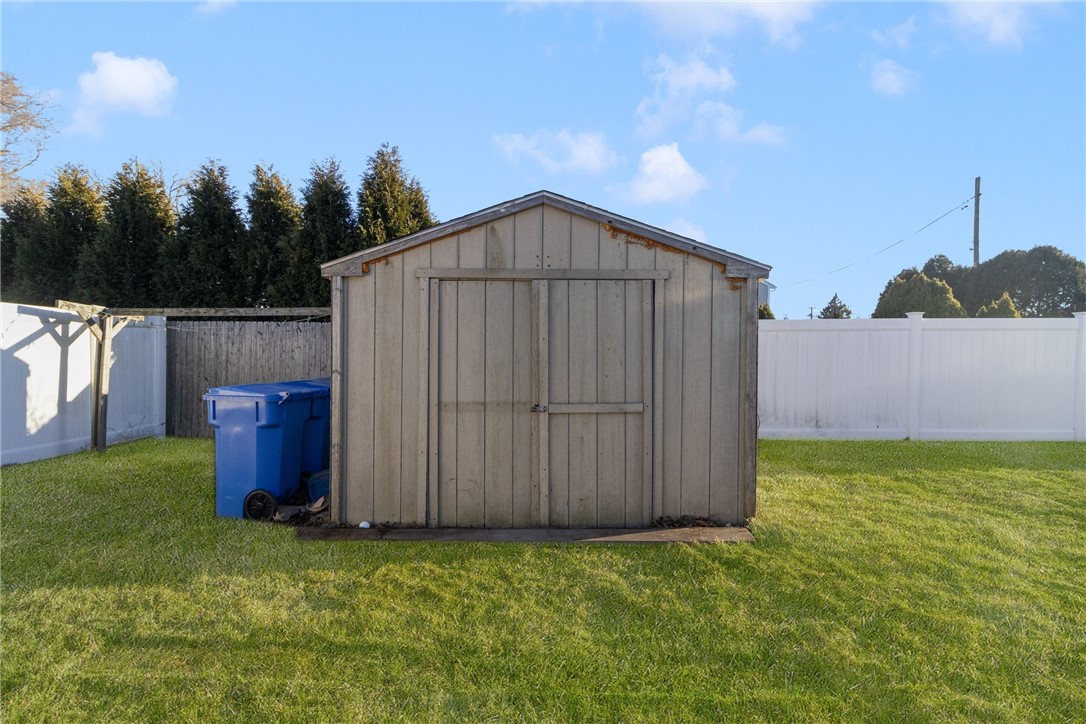 1609 West Main Road Middletown, RI 02842 - Photo 29 of 31 Shed