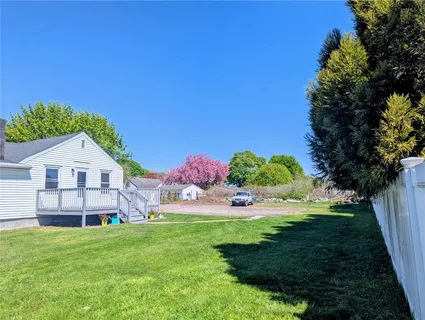 $459,500 | 1609 West Main Road, Middletown, RI 02842
