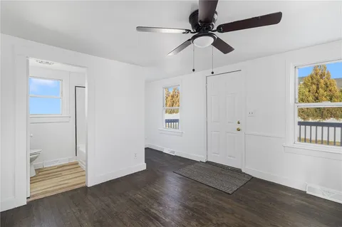 $459,500 | 1609 West Main Road, Middletown, RI 02842