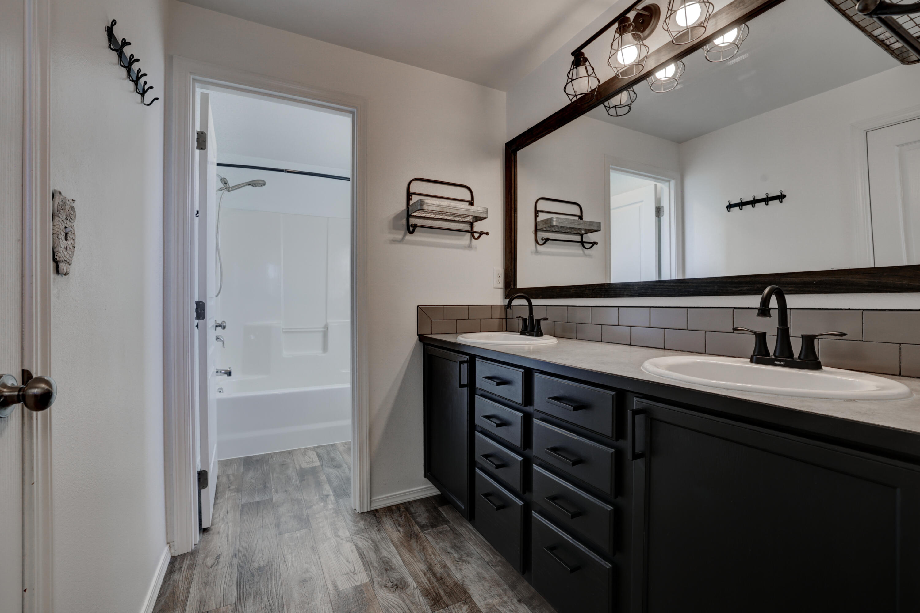 1525 Southwest 31st Street Redmond, OR 97756 - Photo 14 of 26 1525 SW 31st St-24