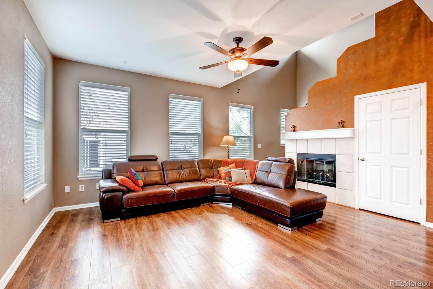 10669 Cherrybrook Circle Highlands Ranch, CO 80126 - Photo 3 of 28 Gallery Image 3