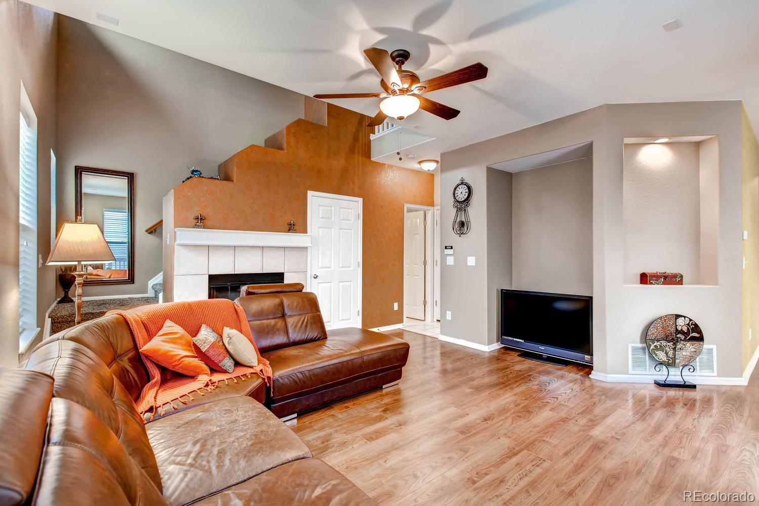 10669 Cherrybrook Circle Highlands Ranch, CO 80126 - Photo 5 of 28 Gallery Image 5