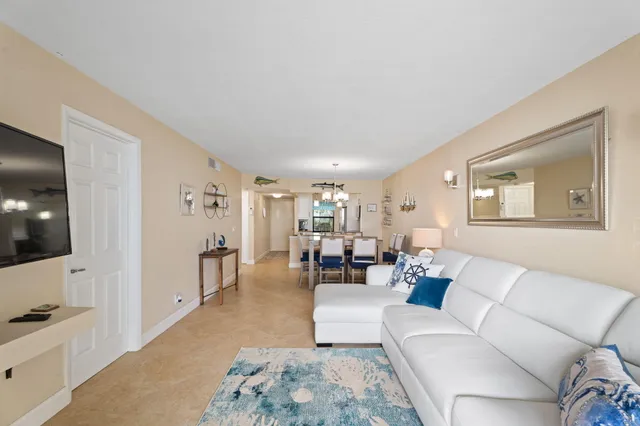$4,000 | 7380 South Ocean Drive, Unit 319, Jensen Beach, FL 34957