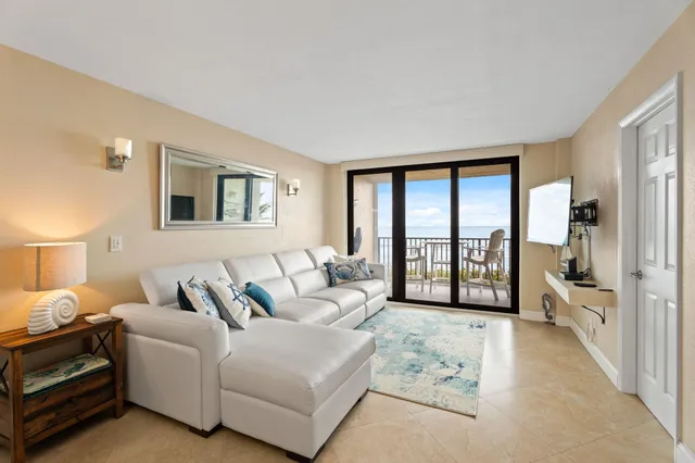 $4,000 | 7380 South Ocean Drive, Unit 319, Jensen Beach, FL 34957