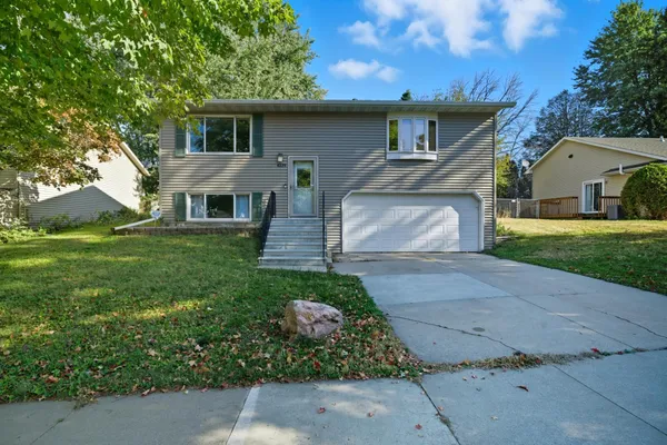 $295,000 | 4339 Manor Park Drive Northwest, Rochester, MN 55901