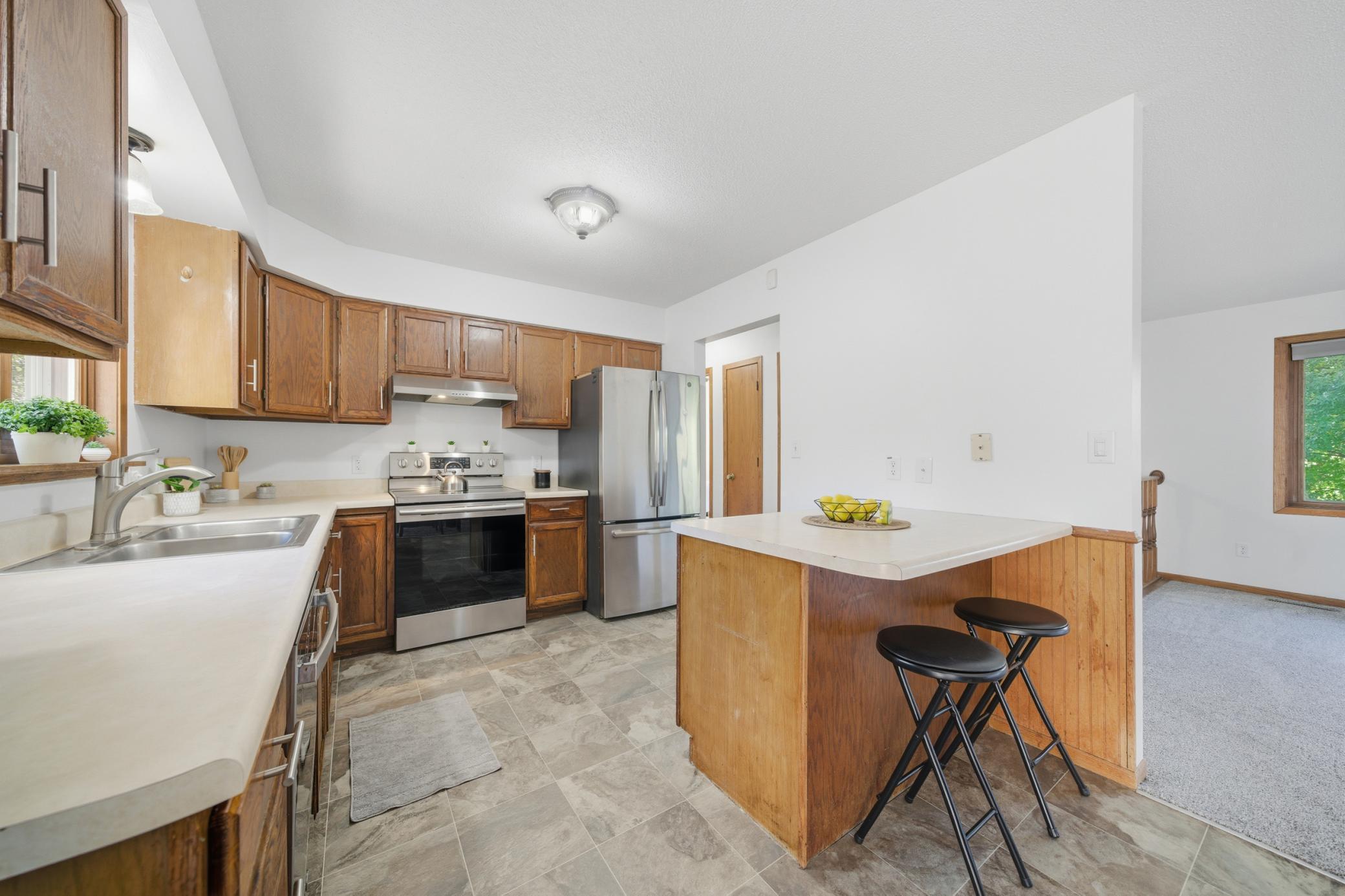 4339 Manor Park Drive Northwest Rochester, MN 55901 - Photo 8 of 22