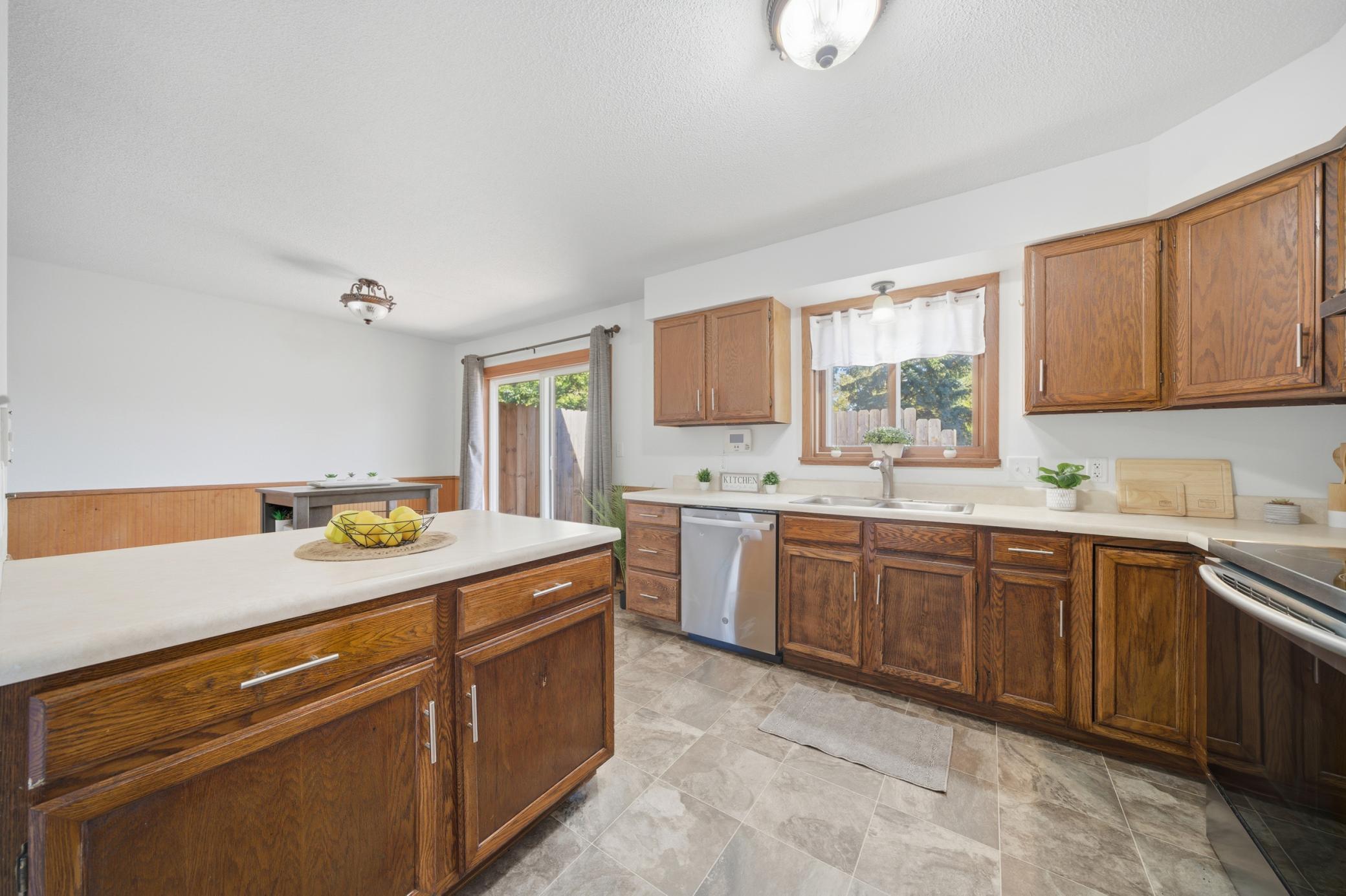 4339 Manor Park Drive Northwest Rochester, MN 55901 - Photo 10 of 22