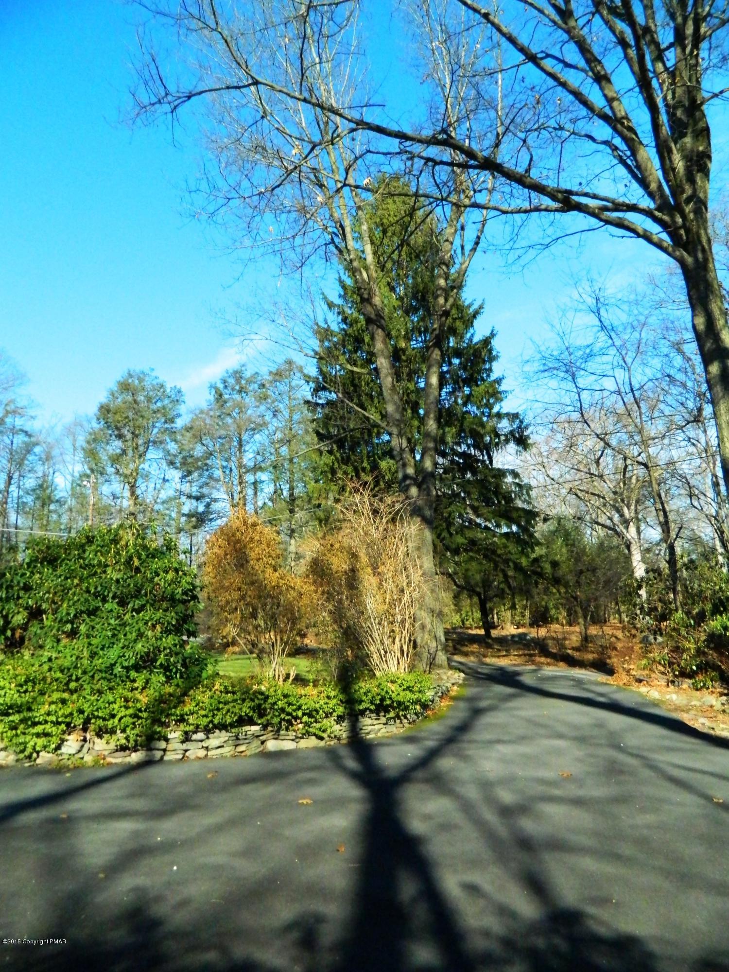 310 Dutch Hill Road Canadensis, PA 18325 - Photo 36 of 36 Paved Drive and Landscaping