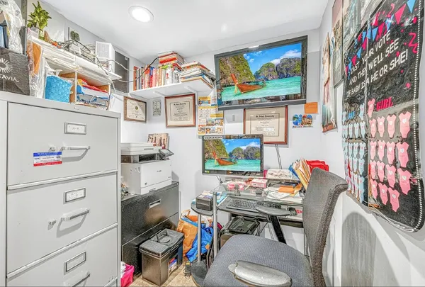$1,390,000 | 48-18 190th Street | Auburndale