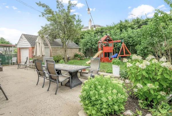 $1,390,000 | 48-18 190th Street | Auburndale
