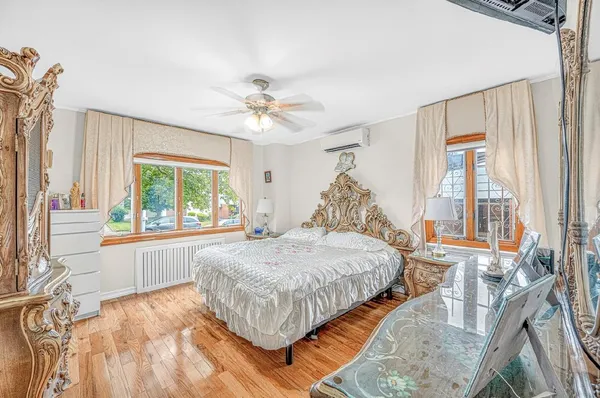 $1,390,000 | 48-18 190th Street | Auburndale
