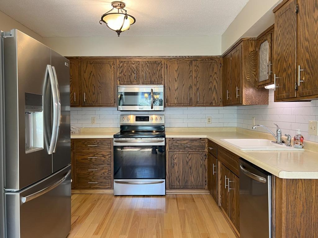 3002 7th Avenue Northwest Rochester, MN 55901 - Photo 8 of 34