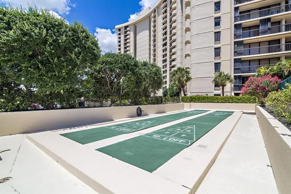 $4,650 | 2480 Presidential Way, Unit 1903, West Palm Beach, FL 33401