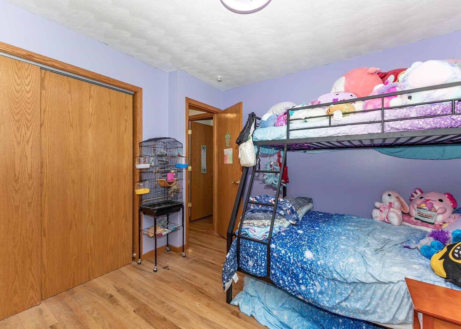 564 Scenic Drive Clinton, IA 52732 - Photo 16 of 26 a bedroom with a bed and a window