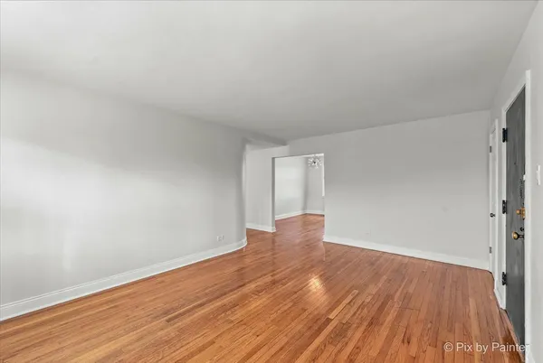 $2,100 | 2737 West Berwyn Avenue, Unit 2, Chicago, IL 60625
