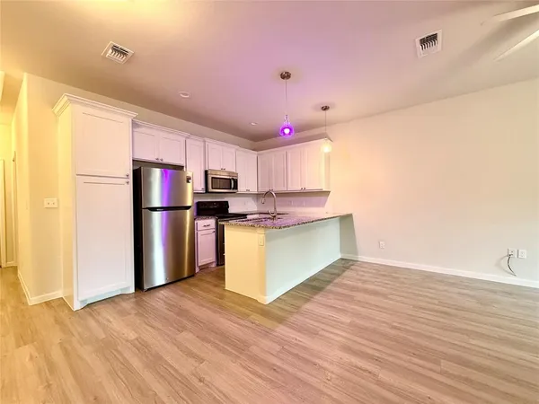$1,300 | 2301 North Hickory Street, Sherman, TX 75092