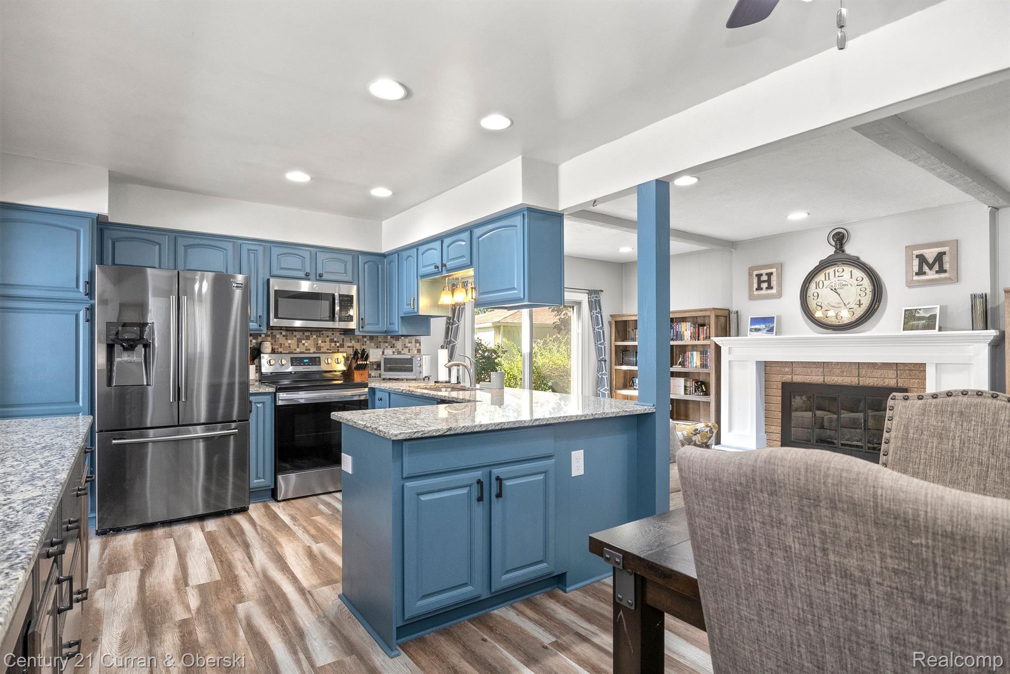 456 Buckingham Road Canton, MI 48188 - Photo 7 of 47 Gallery Image 7