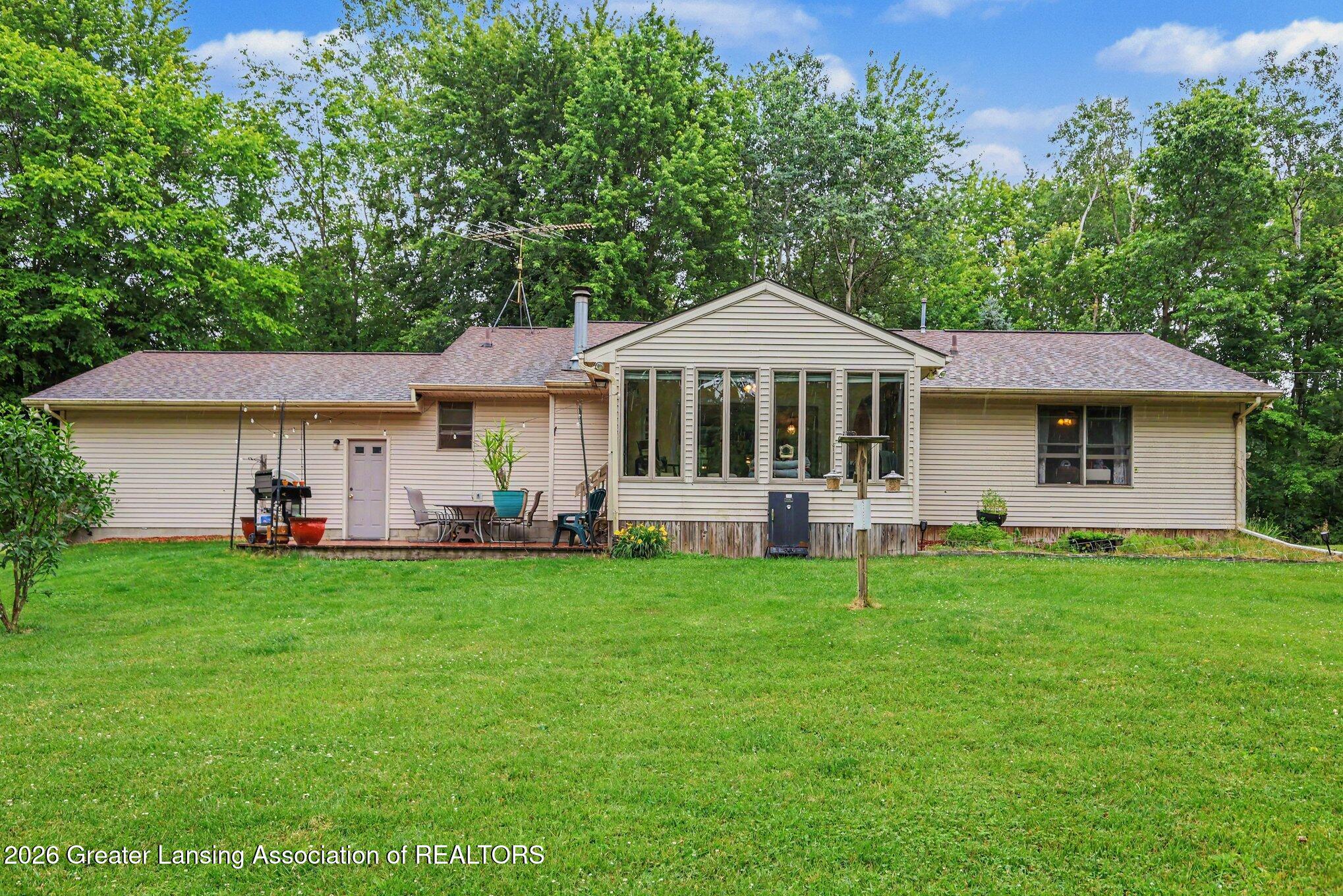 14112 Woodbury Road Haslett, MI 48840 - Photo 27 of 51 022_file_8658