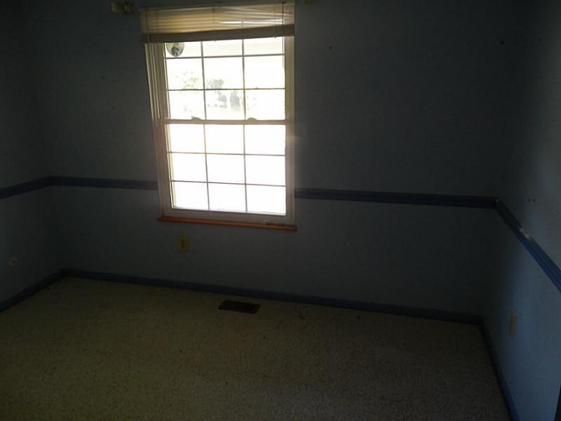 3740 Ronda Springfield, OH 45502 - Photo 5 of 8