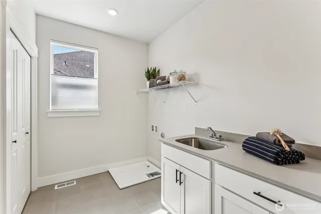 $1,199,990 | 6520 213th (lot 9) Avenue East, Bonney Lake, WA 98391