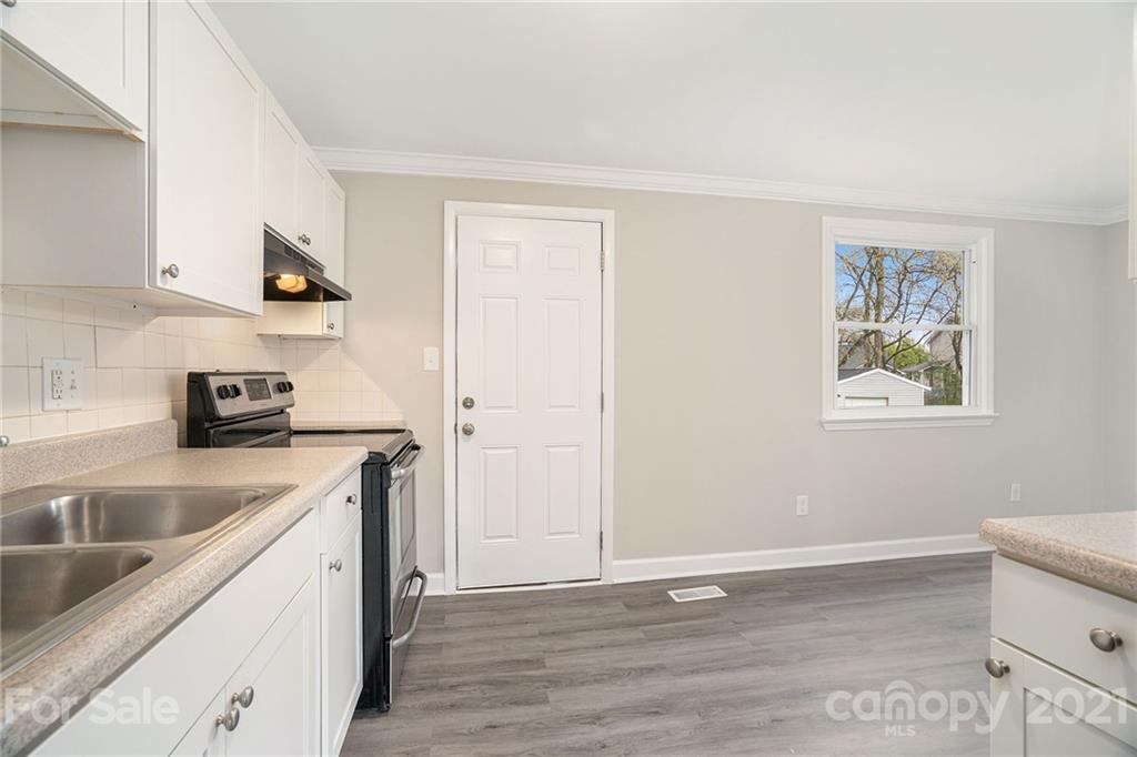 1916 Rice Planters Road, Unit 17 Charlotte, NC 28273 - Photo 8 of 28 Gallery Image 8
