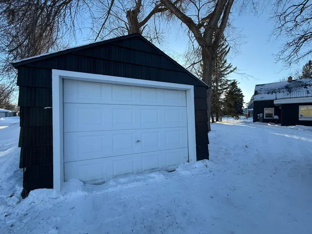 $141,000 | 310 St Paul Avenue South, Thief River Falls, MN 56701