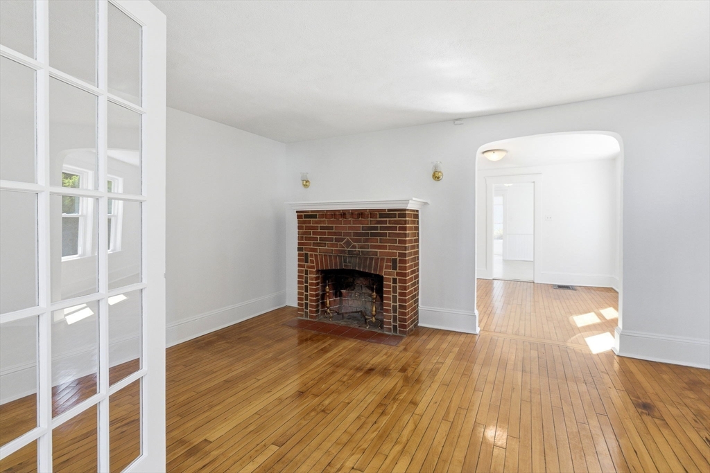 34 Woodland Road Wakefield, MA 01880 - Photo 7 of 30 Gallery Image 7