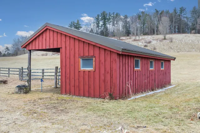 $2,999,900 | 13 N Road, Kensington, NH 03833